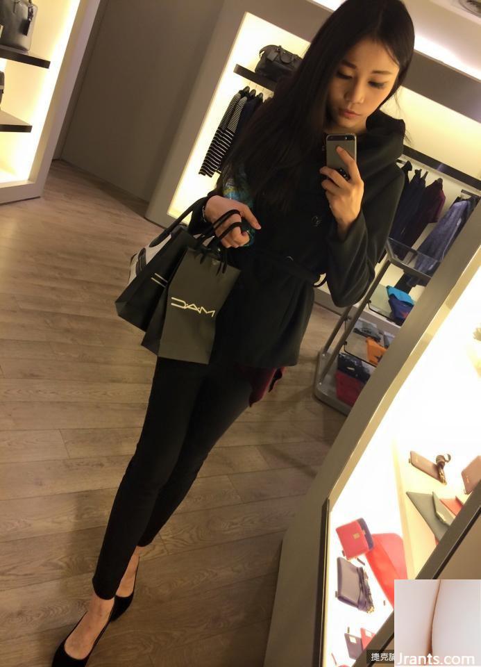 32C có chất liệu~Lai Bibi là một cô gái xinh đẹp mặc bikini~Lai Bibi(44P) - Ảnh 27