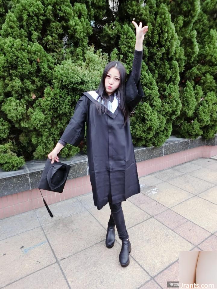 32C có chất liệu~Lai Bibi là một cô gái xinh đẹp mặc bikini~Lai Bibi(44P) - Ảnh 3