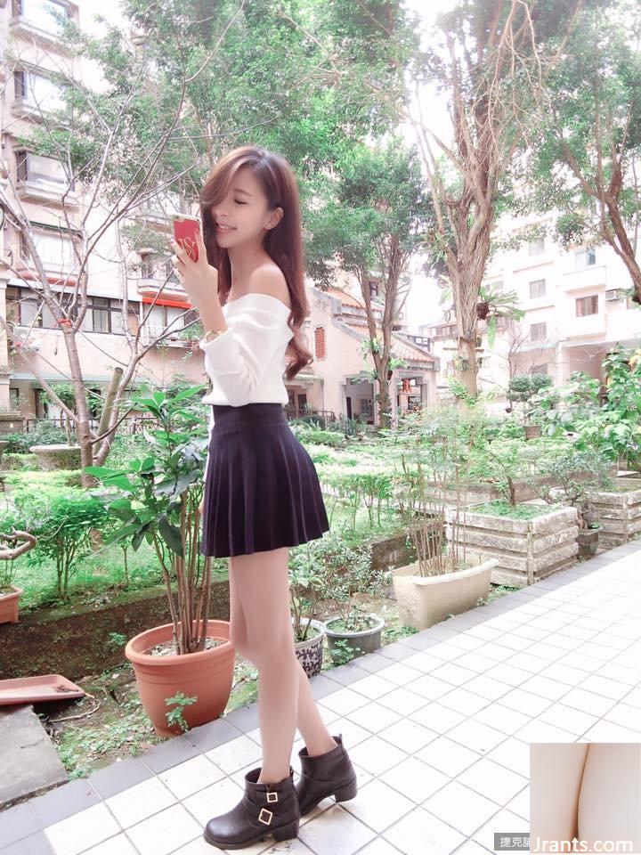 Nữ tiếp viên của Tiger Airways với đôi chân trắng ngần và khuôn mặt ngọt ngào ~ Rita Kao(Gao Yuwen)~ (53P) - Ảnh 18