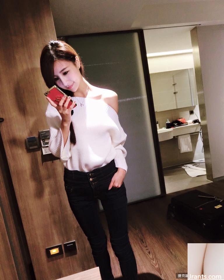 Nữ tiếp viên của Tiger Airways với đôi chân trắng ngần và khuôn mặt ngọt ngào ~ Rita Kao(Gao Yuwen)~ (53P) - Ảnh 25