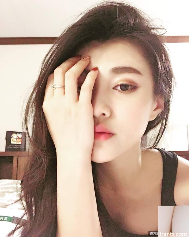 Cô tiếp viên xinh đẹp của Evergreen ~ Pauline Wang ~ ở nhà trong thời tiết lạnh giá và tập thể dục rất nhiều (38P)