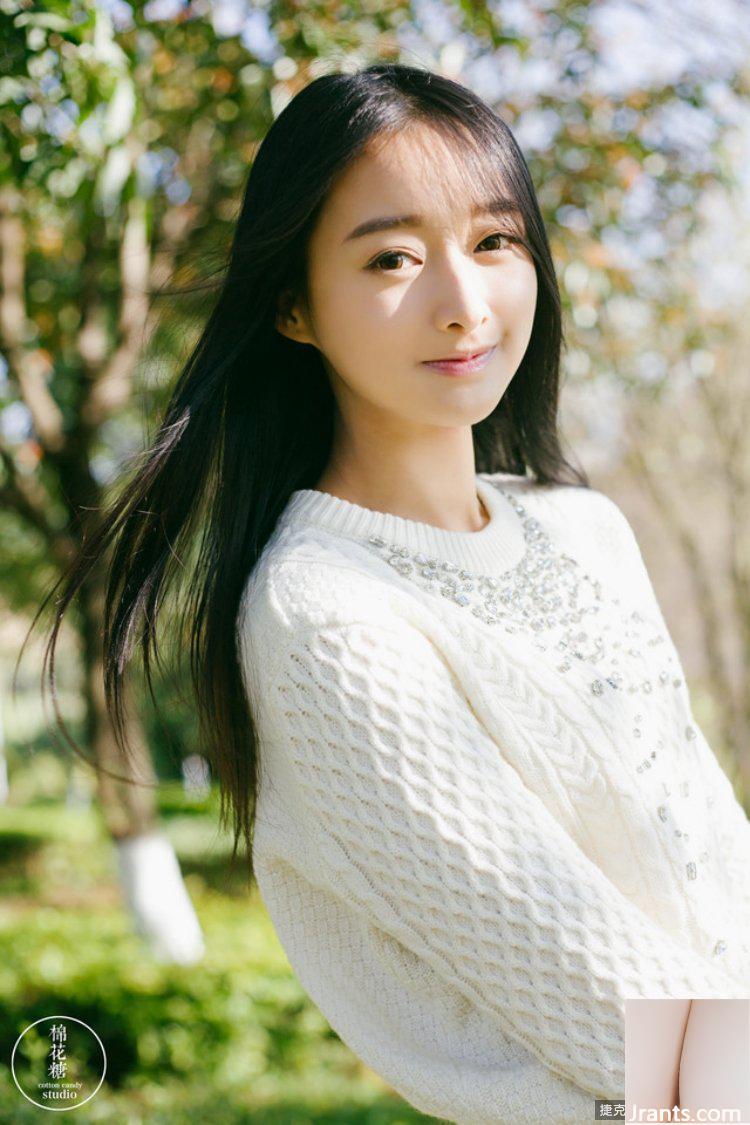 Cô gái học đường thuần khiết đầy nắng và xinh đẹp ~ Duo Duoer