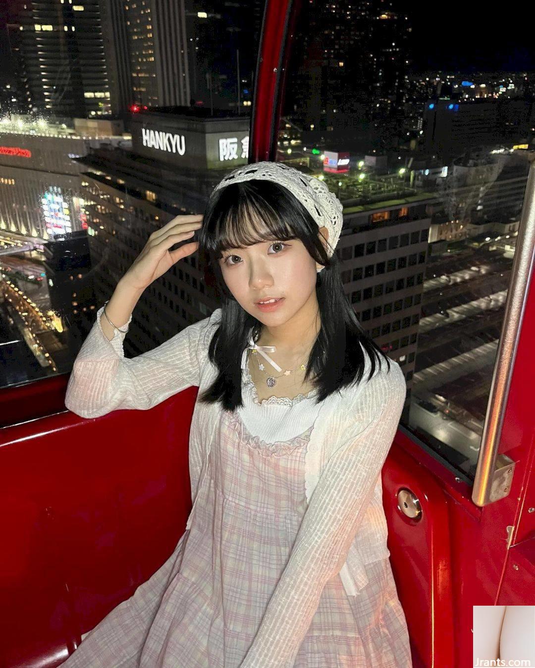 April, một cô gái xinh đẹp đến từ Hong Kong, có khuôn mặt siêu ngọt ngào, những đường cong thanh mảnh và khí chất quyến rũ. Cô ấy cũng có trang phục bikini trên ig, khiến một số cư dân mạng không khỏi phải ghen tị. - Ảnh 3