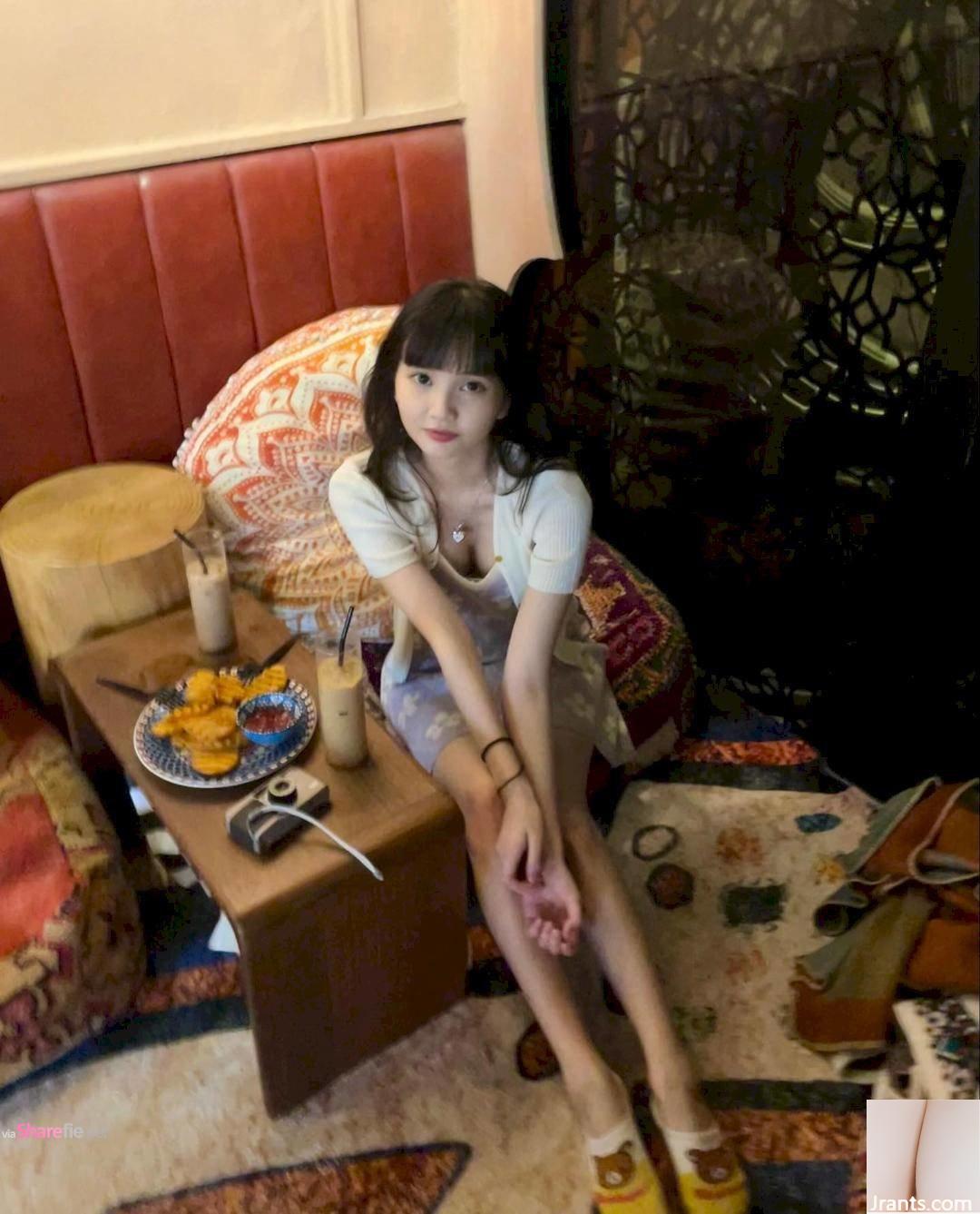 Zoe Yeung, cô gái xinh đẹp đến từ Hong Kong, có khuôn mặt ngọt ngào, dễ thương và dáng người dữ tợn - Ảnh 9