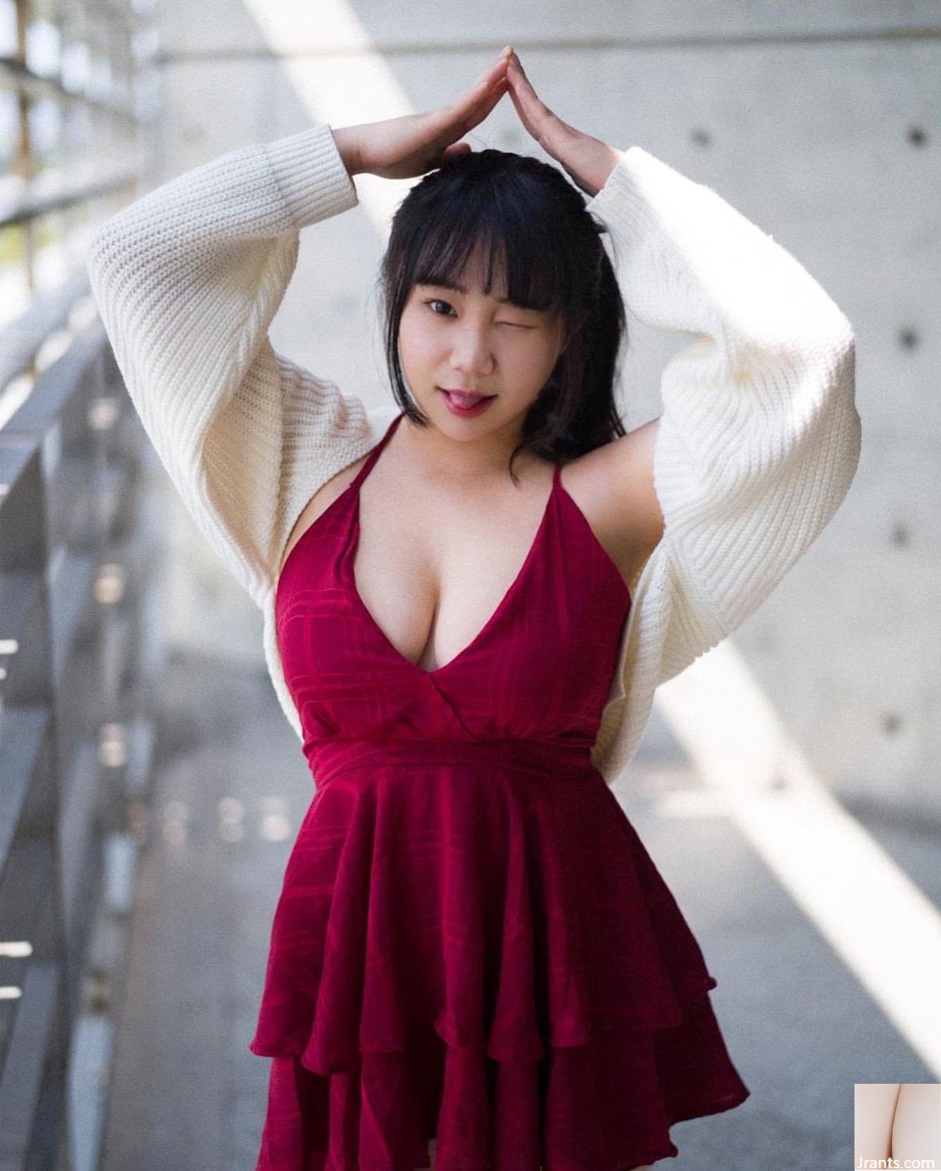 Người đẹp mắt to “Yonghan Kelly” có đường cong trắng như tuyết, khí chất thon gọn, tươi trẻ và tinh tế (19P)