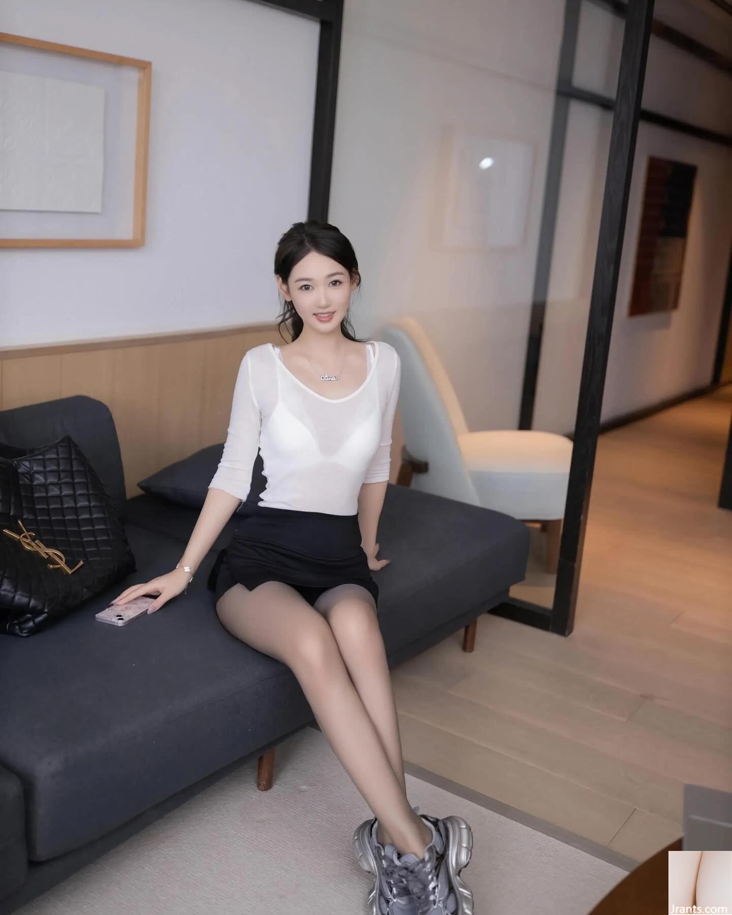 Top girl “Tang Anqi” có gương mặt ngọt ngào, hút mắt và thân hình đầy đặn đầy quyến rũ (17P) - Ảnh 2