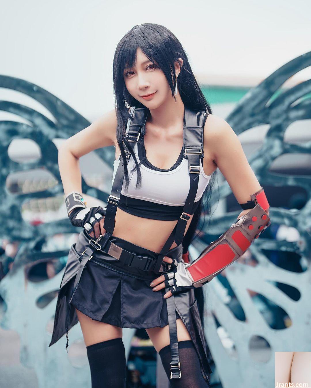 Em gái khát nước “Allison Mi Meng” Cos nữ anh hùng ngực khủng (13P) - Ảnh 9