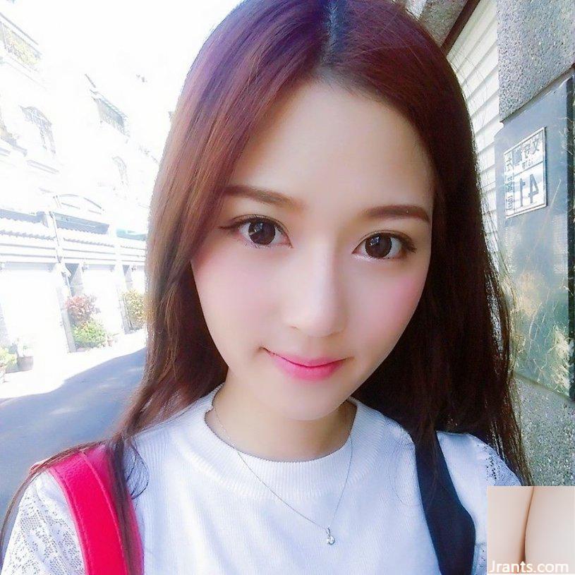 Ngực 32D, ngực và chân đẹp Tiancai ~ Xu Huiling ~ Ảnh selfie cắt thấp trên xe với đường sự nghiệp dài bắt mắt (50P+Facebook) (57P)