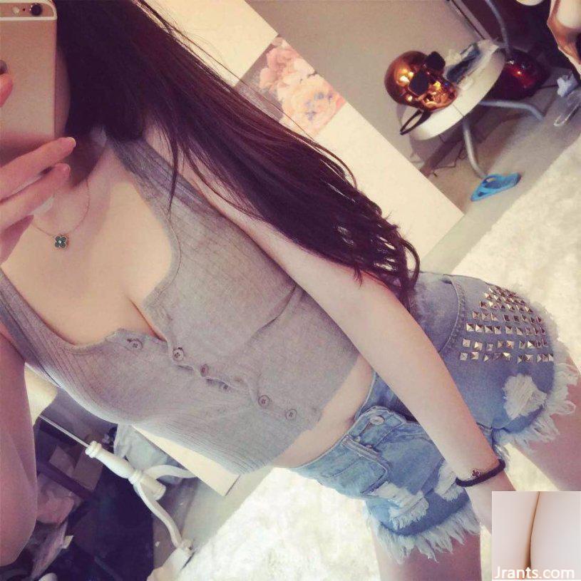 Bà chủ G-cup ~ Liu Liuning ~ selfie bikini đỏ nóng bỏng với vòng nâng tập trung và bộ ngực đẹp quá đầy đặn (69P) - Ảnh 50