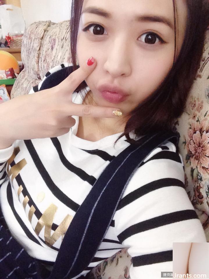 Cô gái xinh đẹp ~ Cô gái Lina thạch ~ Chụp ảnh tự sướng trong bộ bikini màu hồng, đôi chân trắng nõn xinh đẹp lộ đúng vị trí (16P) - Ảnh 14