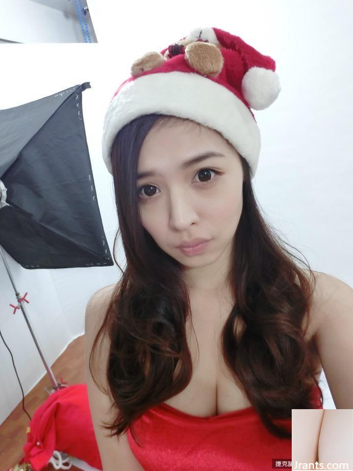 Cô gái xinh đẹp ~ Cô gái Lina thạch ~ Chụp ảnh tự sướng trong bộ bikini màu hồng, đôi chân trắng nõn xinh đẹp lộ đúng vị trí (16P) - Ảnh 8