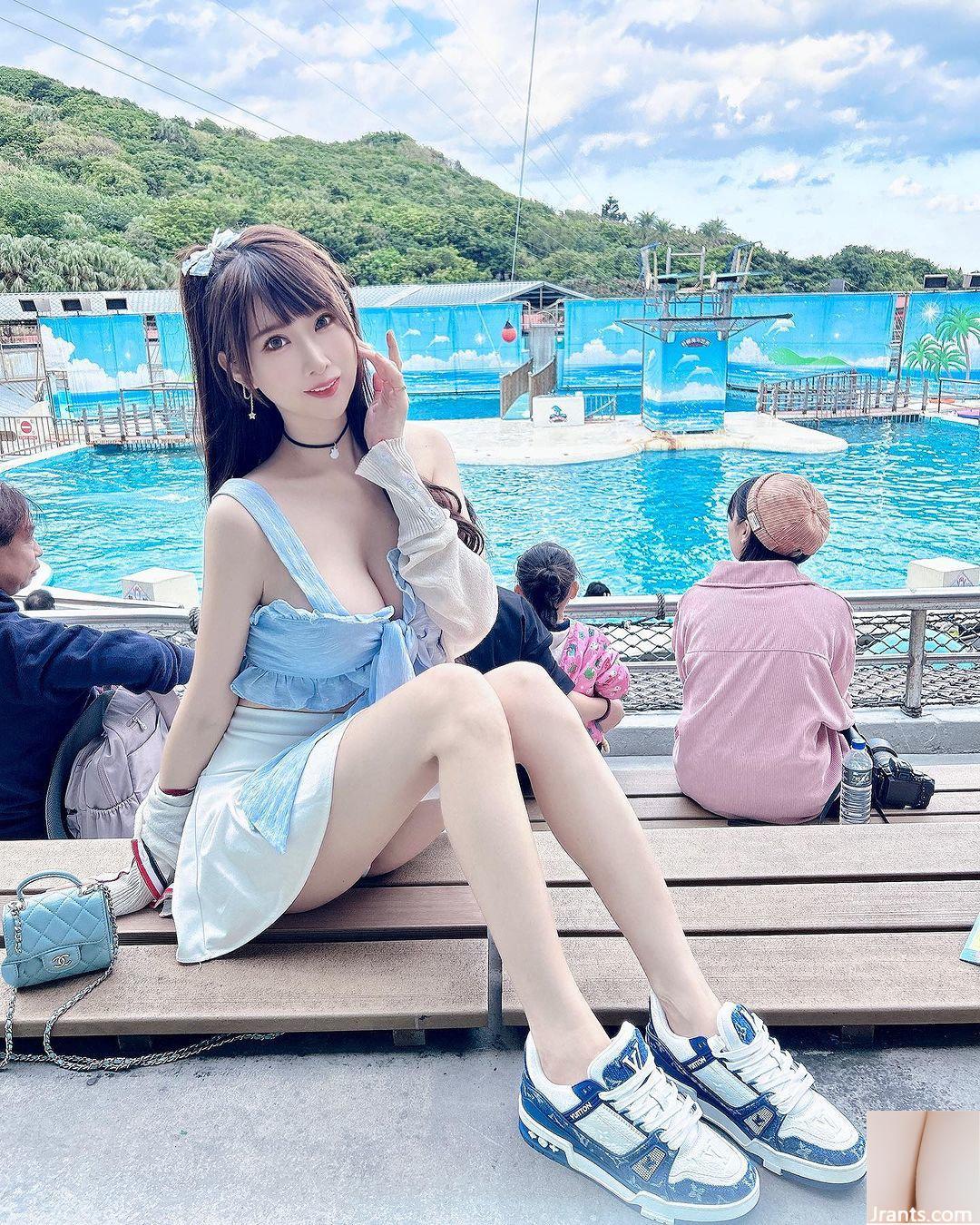 Người đẹp có khuôn mặt trẻ con “Cai Yi” táo bạo và ngực trần với làn da trắng và đôi chân đẹp khiến cư dân mạng phải ghen tị (14P) - Ảnh 5