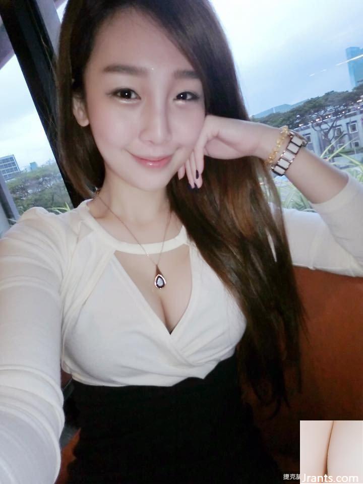 Rãnh dữ dội siêu gợi cảm Yi Fengfeng nhất quyết khoe dáng (19P) - Ảnh 8