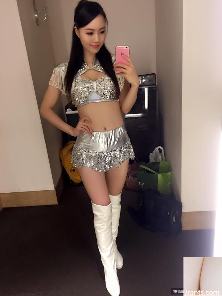 Vũ công cao ráo, nhiệt tình và sôi nổi ~Shanshan~khoe vòng eo nhỏ nhắn trong chiếc quần nóng bỏng gợi cảm trong hộp đêm (35P) - Ảnh 5