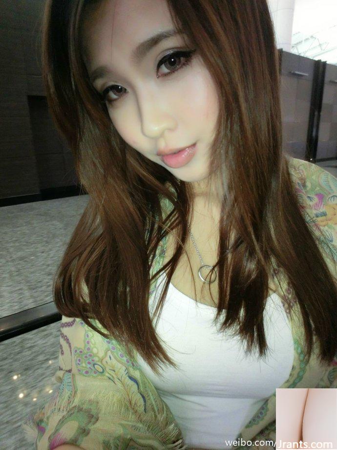 Với dáng người kiêu hãnh ~ Hu Qiqi A (51P)