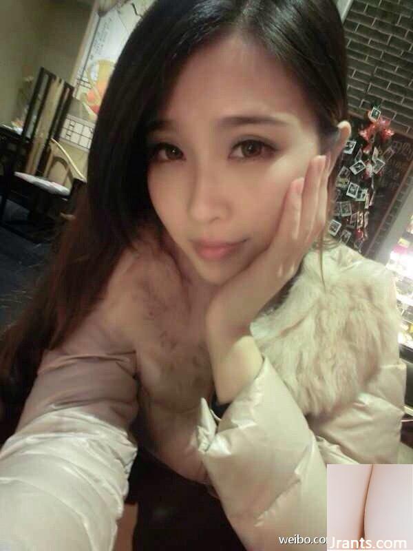 Với dáng người kiêu hãnh ~ Hu Qiqi B (48P) - Ảnh 23