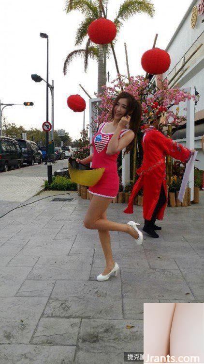 ) Hot girl ngực đẹp 32D Madou ~ Stella Stella ~ selfie nóng bỏng tại triển lãm máy móc hạng nặng với thân trên bán khỏa thân trong gương (48P) - Ảnh 19