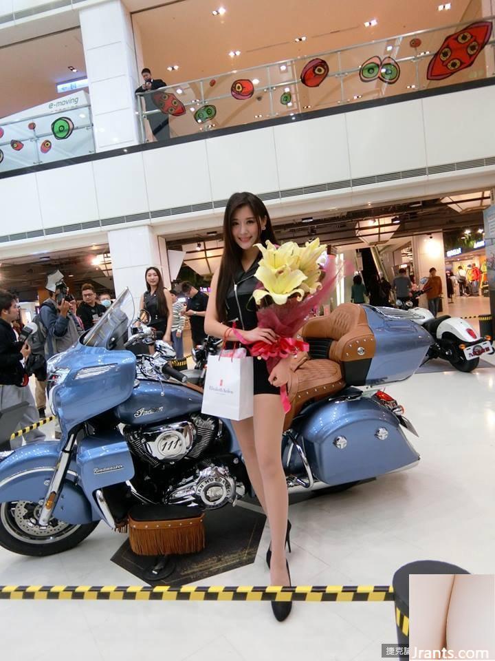 ) Hot girl ngực đẹp 32D Madou ~ Stella Stella ~ selfie nóng bỏng tại triển lãm máy móc hạng nặng với thân trên bán khỏa thân trong gương (48P) - Ảnh 40