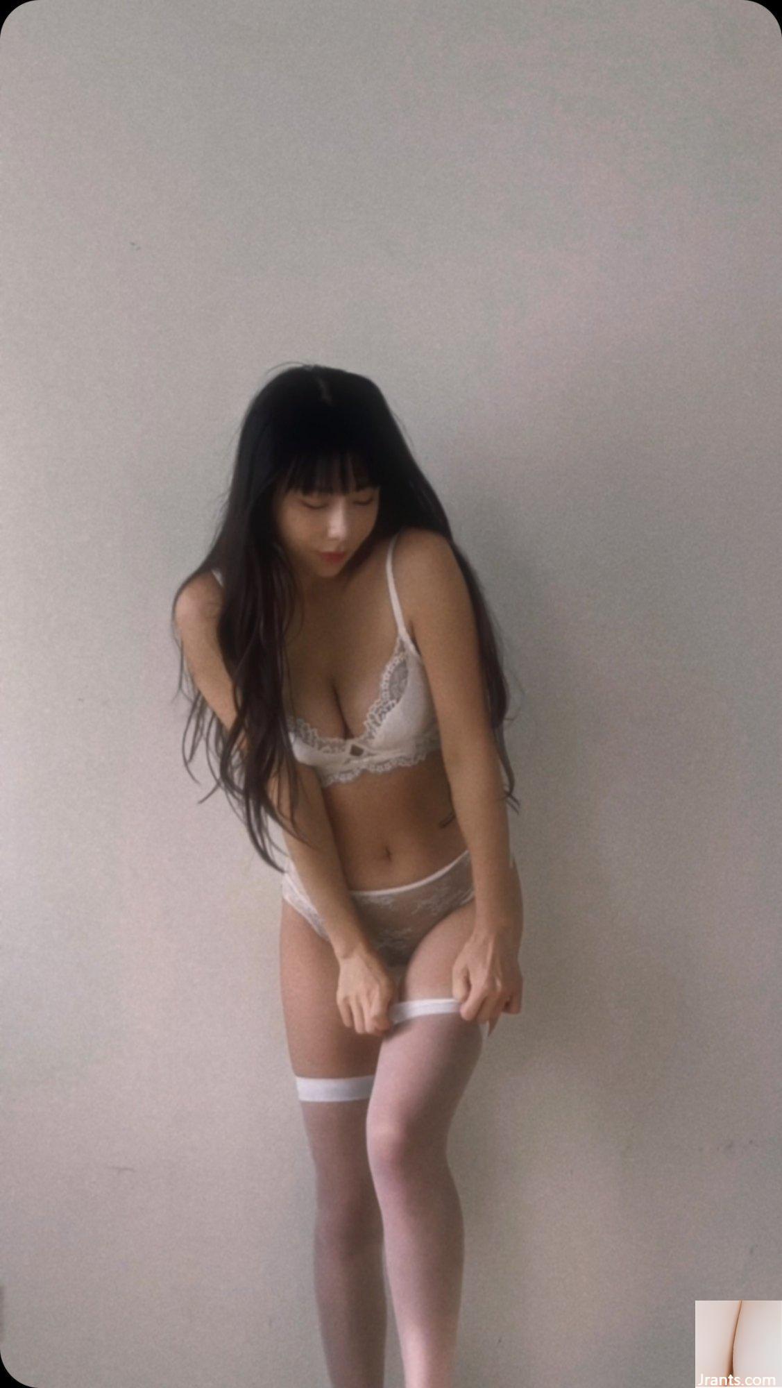 “Zi Zi” là cô nàng hoạt náo viên siêu dễ thương với đôi chân dài lấp đầy màn ảnh (13P) - Ảnh 12