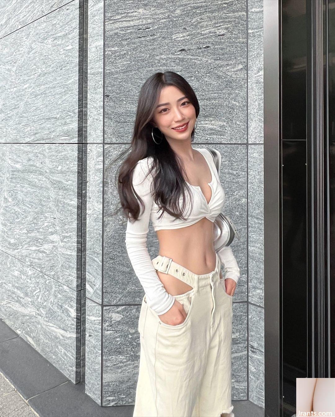 Đường cong vòng eo thon gọn của hot girl “Vivian” khiến fan chảy nước miếng ngay từ cái nhìn đầu tiên (10P) - Ảnh 4