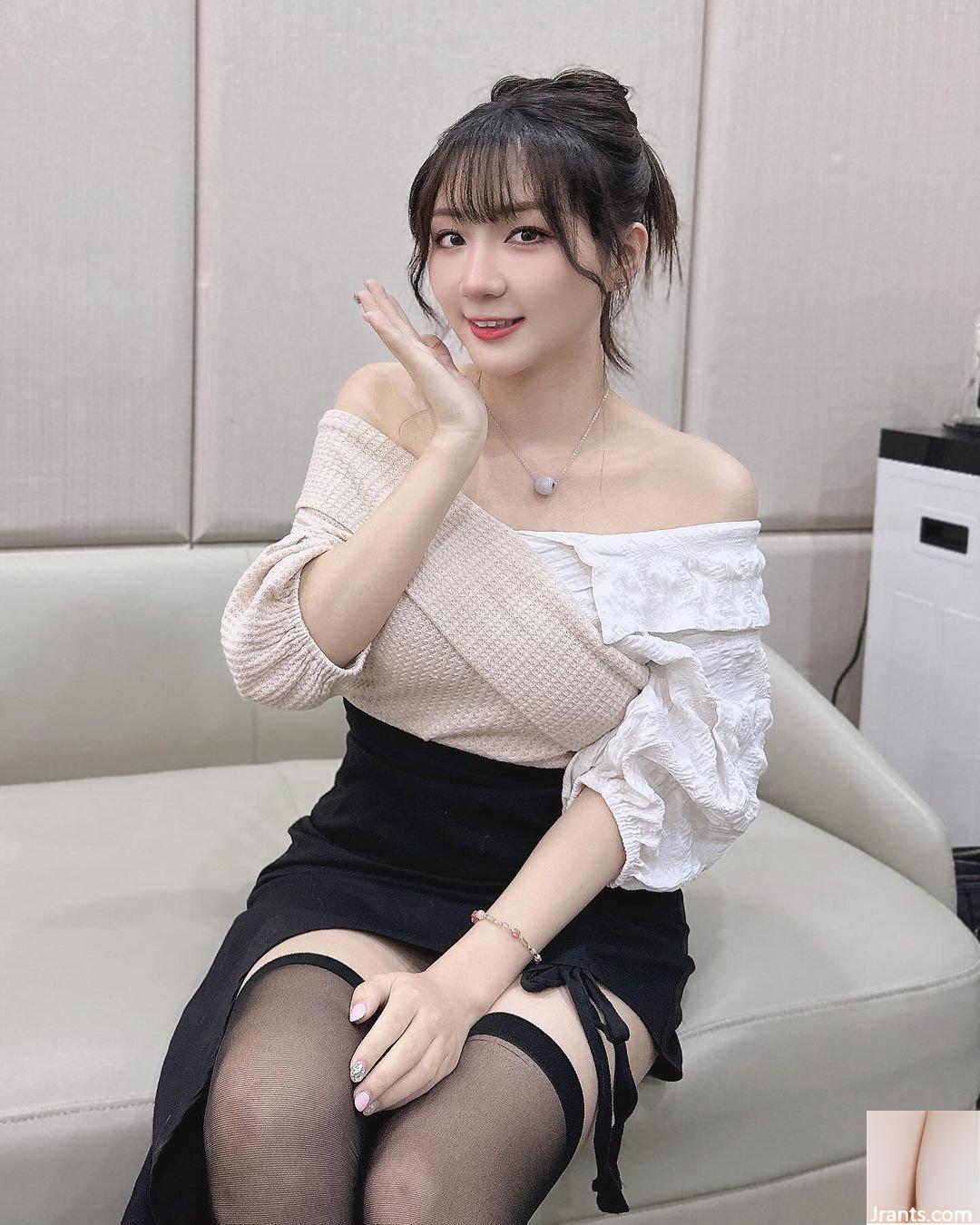 Người dẫn chương trình trực tiếp xinh đẹp “Koneko” có đôi mắt điện quyến rũ gây nghiện (10P) - Ảnh 8