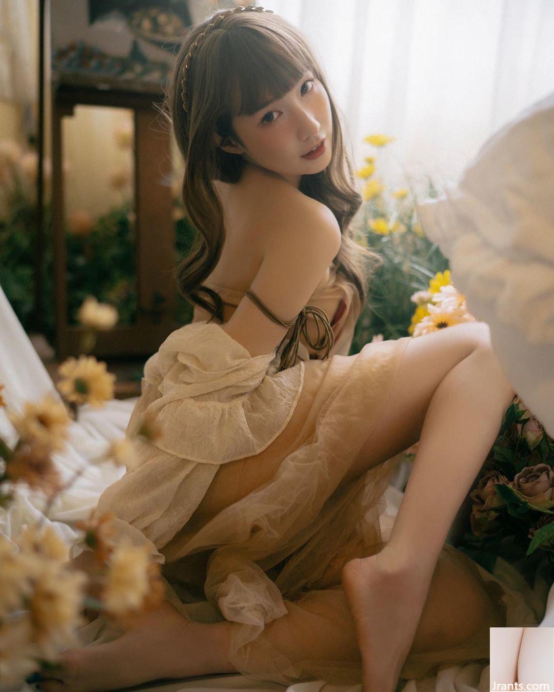 Vẻ ngoài ngọt ngào của “Kế Tử” khiến người ta say đắm, để lộ đường cong cơ thể mãn nhãn (10P - Ảnh 2