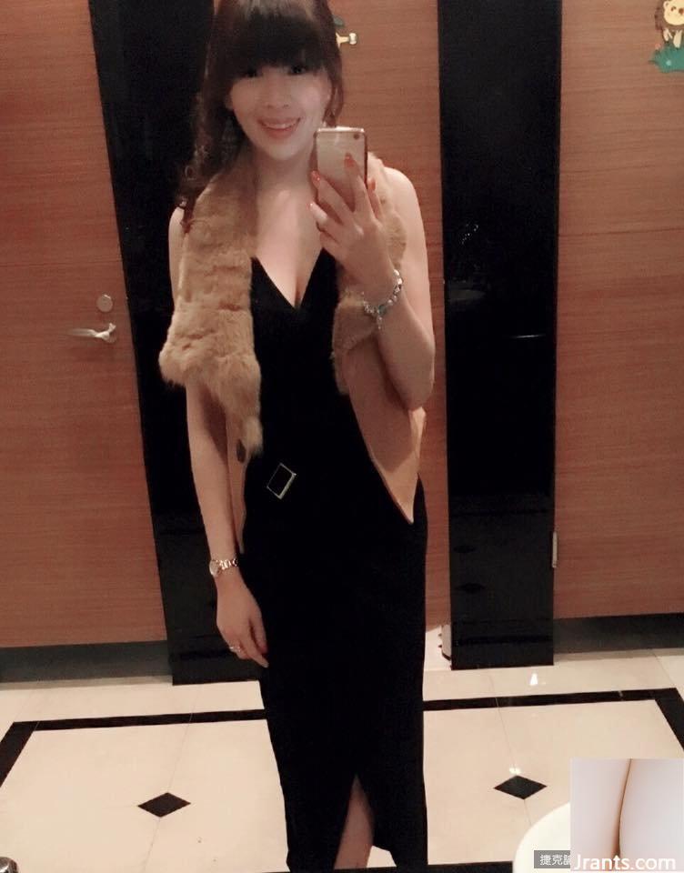 Tư vấn tài chính Cô gái xinh đẹp 32D~Xiangmi (Cheng Xiangting)~Bikini gợi cảm Show Sparks Hot Career Line (29P) - Ảnh 2