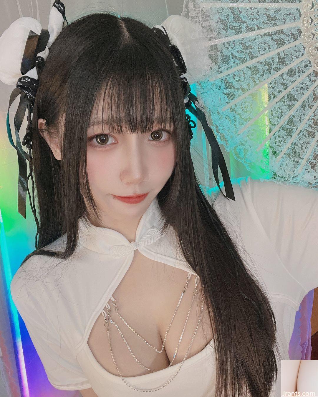 Hot girl dẫn chương trình trực tiếp “Dưa hấu” sắp lộ ra khỏi ngực khiến dân tình điên cuồng không thể ngăn mùi sữa xộc ra (10P) - Ảnh 5