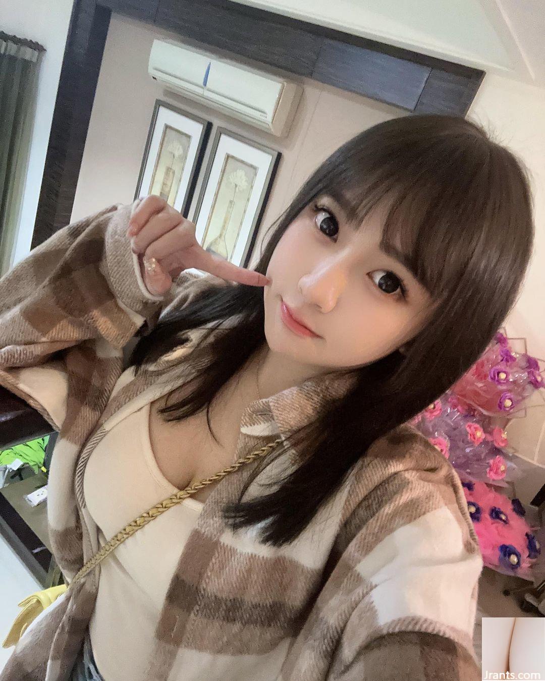 Cô nàng đáng yêu “Tiểu 8” có đôi mắt ngấn nước và góc nhìn thấp đầy cám dỗ (10P) - Ảnh 10