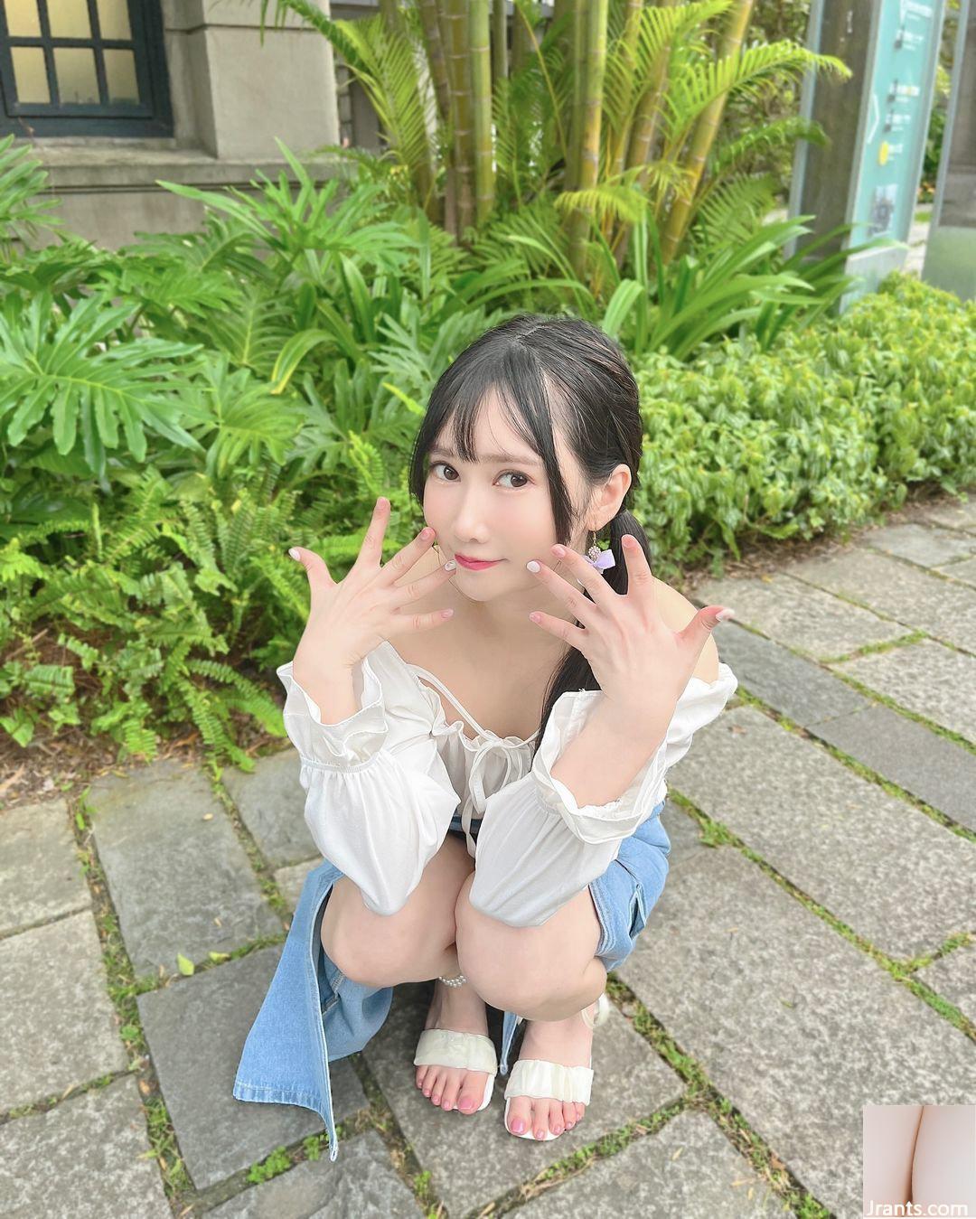 “You Huang Yuwen” có dáng người tuyệt vời và toát lên khí chất quyến rũ. Bộ áo tắm và bộ ngực đẹp rất nóng bỏng (10P)