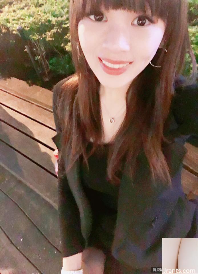 Tư vấn tài chính Cô gái xinh đẹp 32D~Xiangmi (Cheng Xiangting)~Bikini gợi cảm Show Sparks Hot Career Line (29P) - Ảnh 6