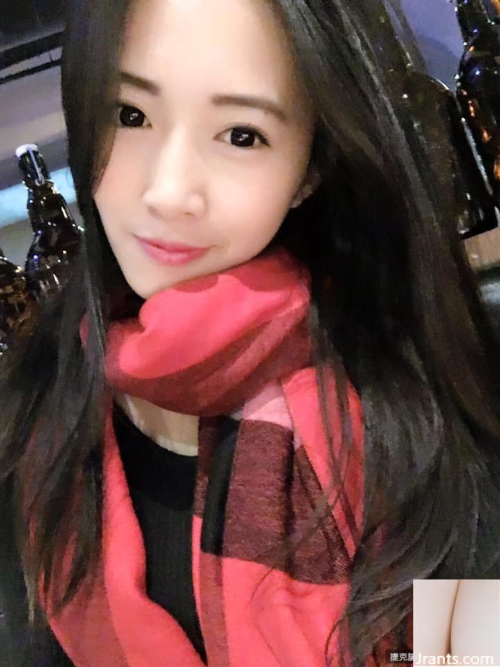 Nhìn lại cô gái Huahuaer cười ngọt ngào như Rune (22P) - Ảnh 12