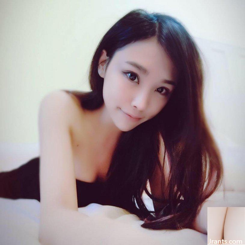 Cô giáo mẫu giáo xinh đẹp bảo mẫu ~ Peng Ning ~ tất chân nóng bỏng và roi da để huấn luyện thiếu niên ngỗ ngược (29P)