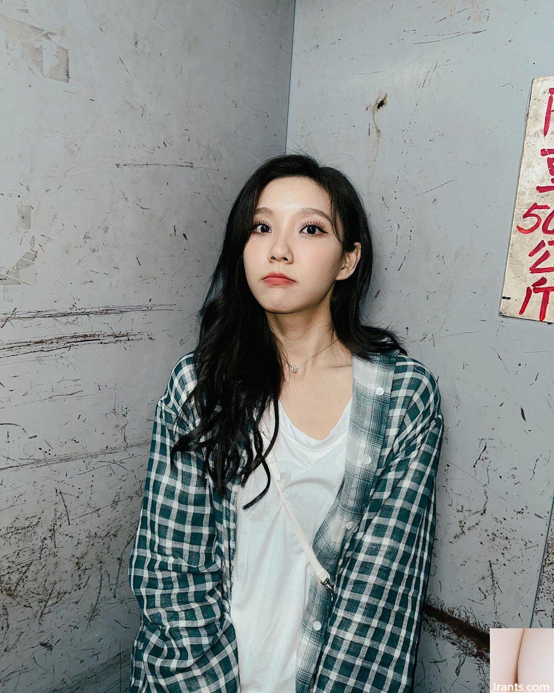 Nữ thần “Xia Ziwei” có đôi mắt to sâu thẳm và nụ cười vui vẻ, ngọt ngào, mang đến cho người ta cảm giác yêu đời trọn vẹn (10P) - Ảnh 9