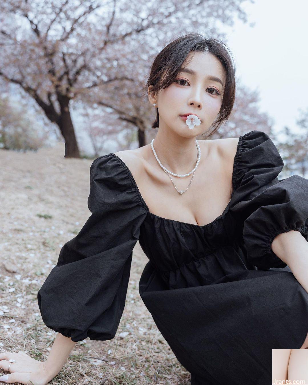 Người mẫu trẻ mắt điện “Tong Yu” cực kỳ quyến rũ và có thân hình khó nắm bắt (10P) - Ảnh 10