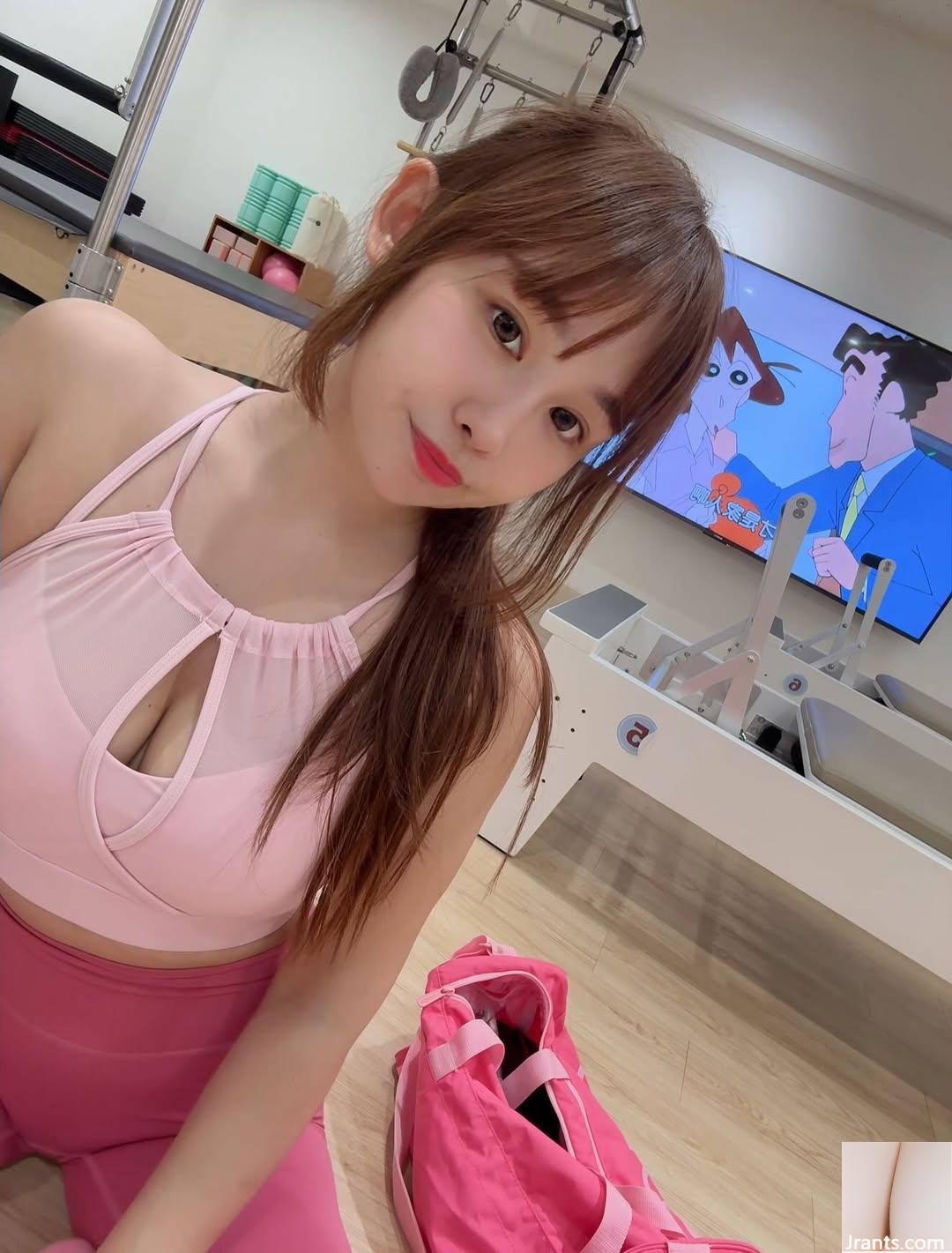 “IreneHuang” có vẻ ngoài ngọt ngào nhưng đường cong nóng bỏng (10P) - Ảnh 4