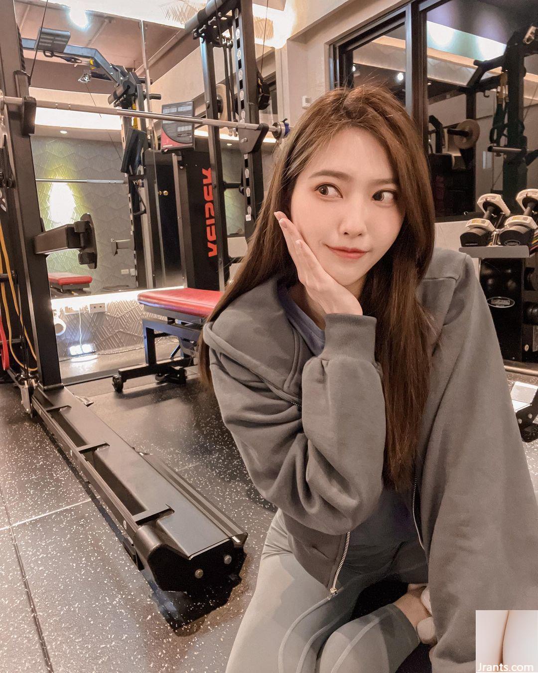 Người mẫu trẻ gợi cảm “Zhang Xiaoyi” có ngoại hình nóng bỏng khó cưỡng và thân hình đẹp, càng nhìn càng mê (10P) - Ảnh 6