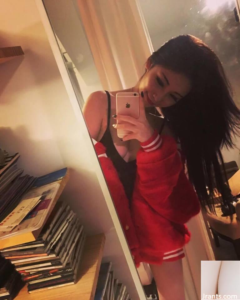 Cô gái nóng bỏng và quyến rũ 32C với đôi chân đẹp ~ Gong Yingxuan ~ Ảnh selfie ngực khủng trong bộ bikini đen khiến bãi biển đẹp tức thì (38P) - Ảnh 15