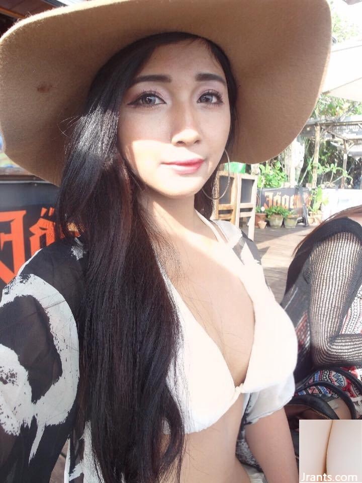 Cô gái xinh đẹp có đôi mắt điện trong cửa hàng quần áo ~ ​​Fefe (Feifei) ~ mặc bikini trắng để khoe vẻ đẹp tự nhiên (32P) - Ảnh 10