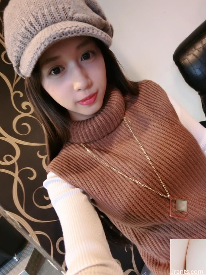 Hàu tươi nướng và cô gái xinh đẹp E-boob của Dongshi ~ Lin Yiting ~ chụp ảnh tự sướng trong xe với chiếc váy chữ V khoét sâu và con đường sự nghiệp lâu dài của cô ấy thật tuyệt vời (38P)