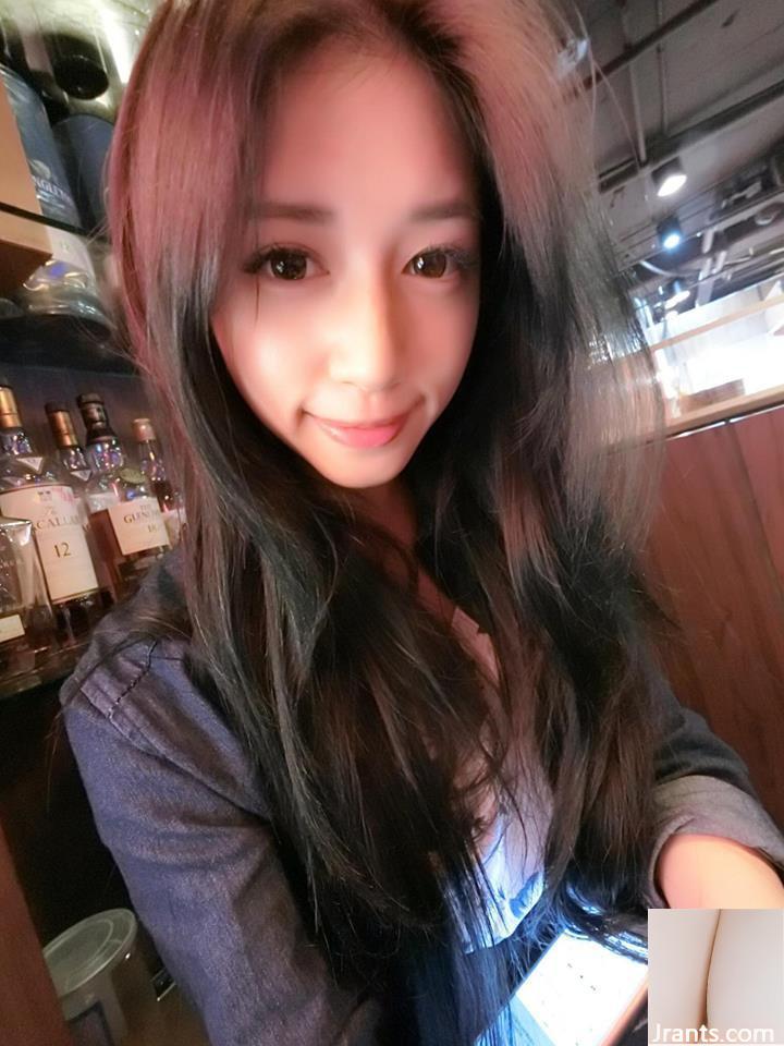 Hàu tươi nướng và cô gái xinh đẹp E-boob của Dongshi ~ Lin Yiting ~ chụp ảnh tự sướng trong xe với chiếc váy chữ V khoét sâu và con đường sự nghiệp lâu dài của cô ấy thật tuyệt vời (38P) - Ảnh 11