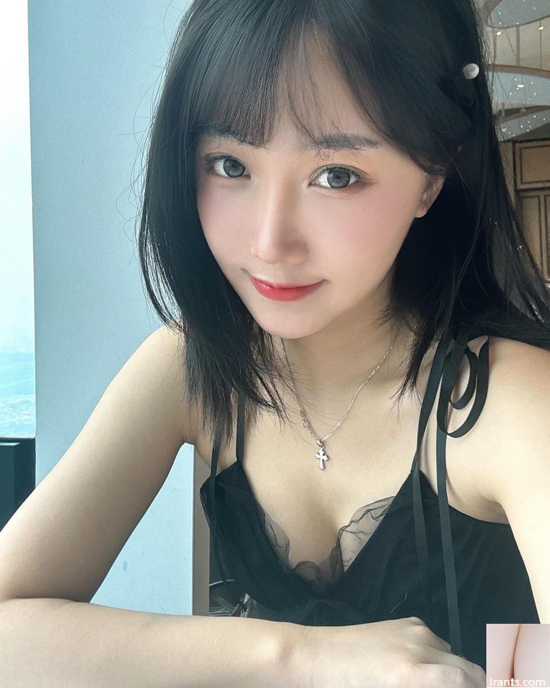 “Bướm” thuần khiết và ngọt ngào, có nụ cười rất tươi và rất dễ chữa lành (10P) - Ảnh 9