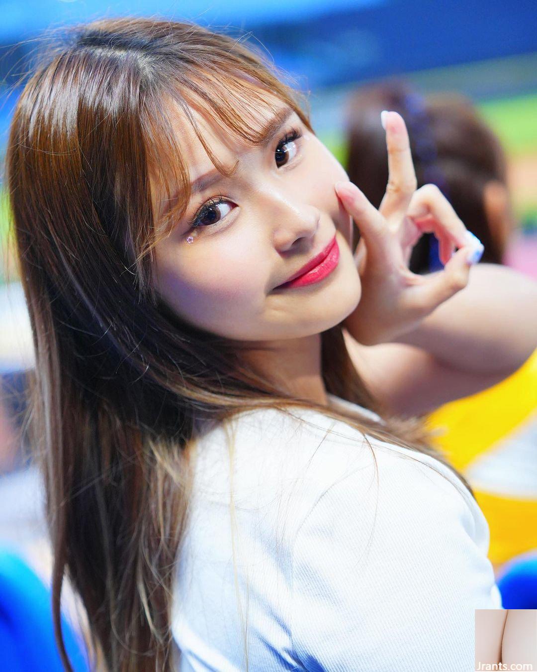 Hot girl “Wendy” dễ thương, gợi cảm có thể xóa rất nhiều ảnh xấu chỉ bằng một nụ cười (10P) - Ảnh 9