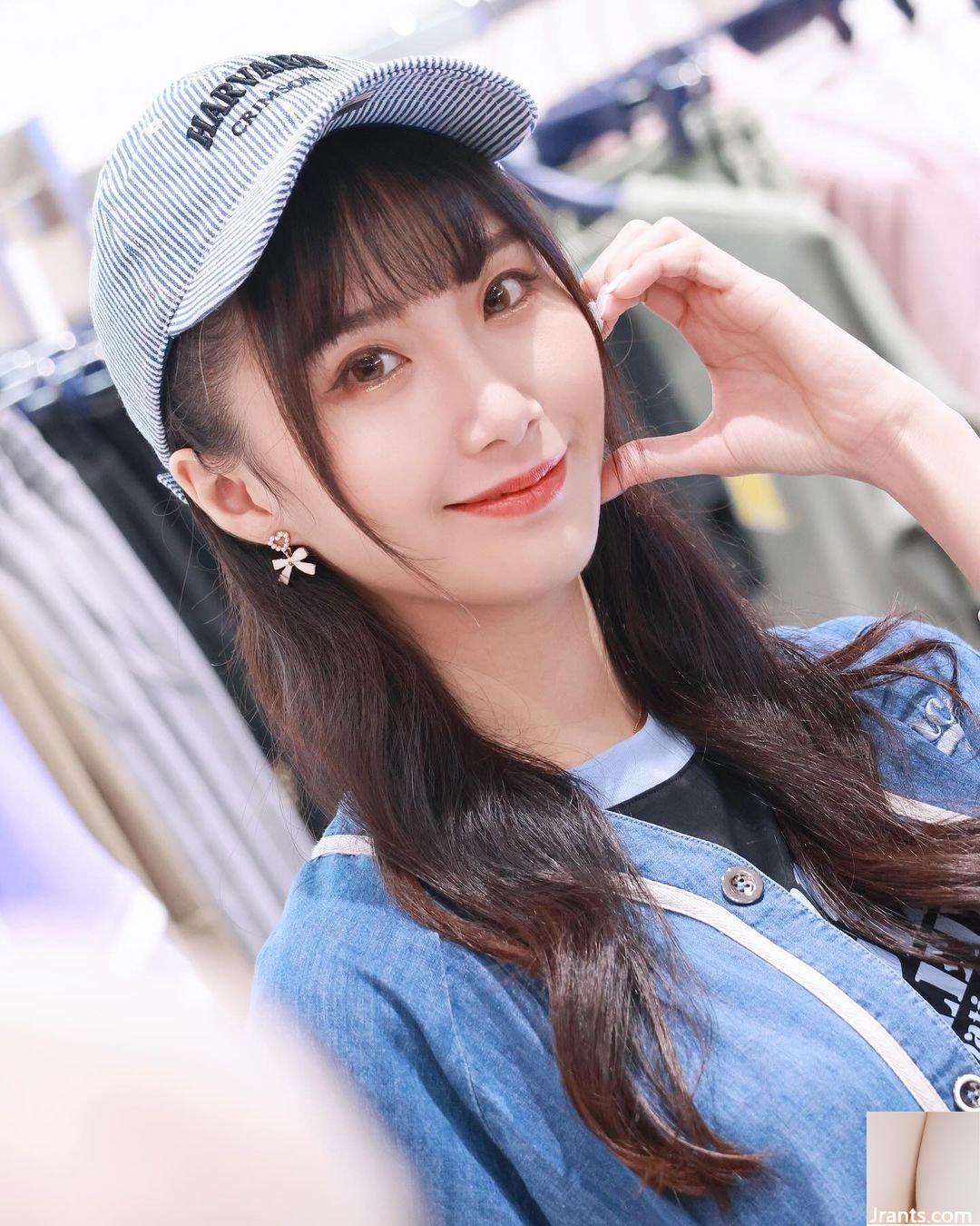 Nữ thần có đôi chân đẹp “Wendy Xuânxuan” không giấu được vóc dáng quá nóng bỏng và quyến rũ (10P)