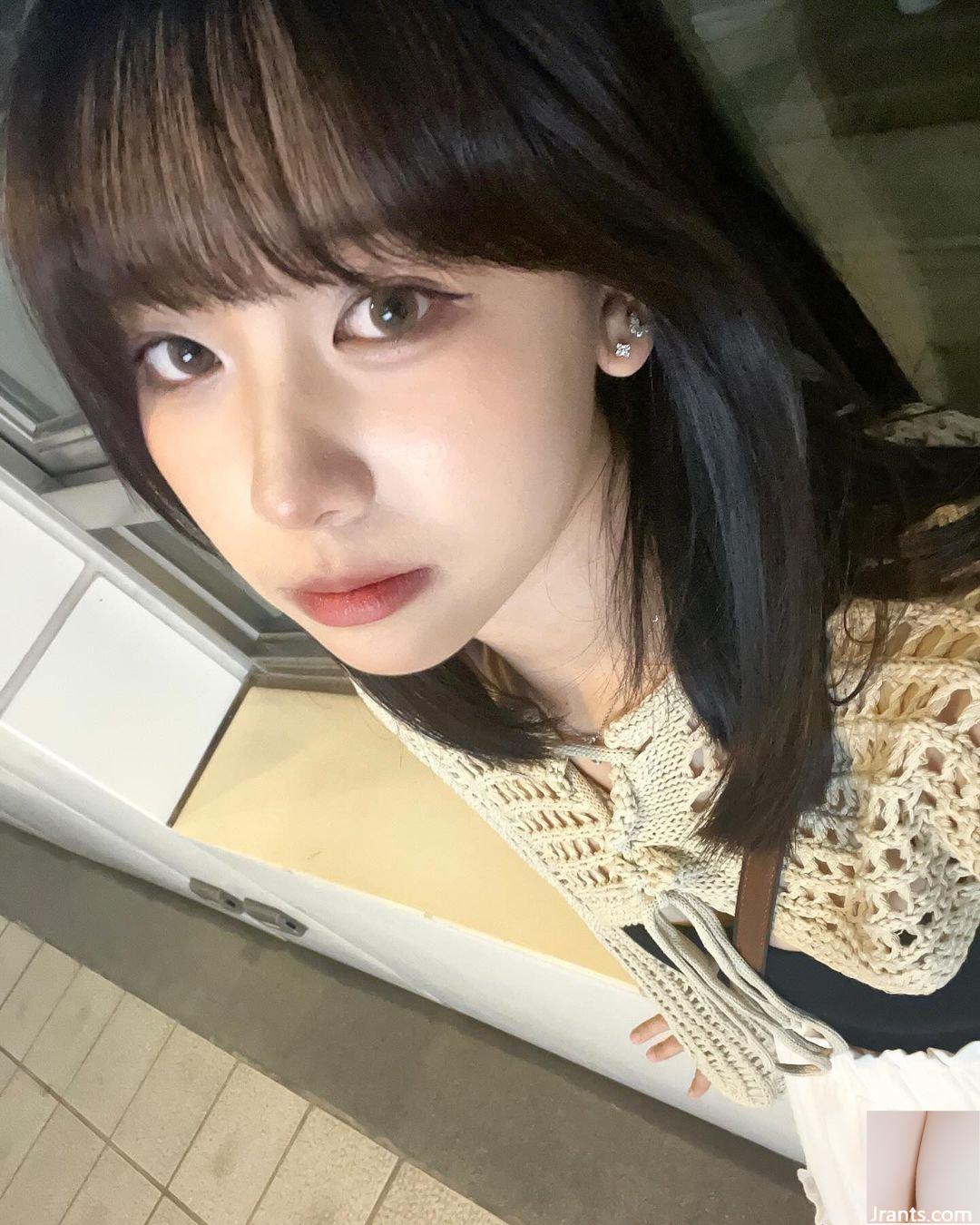 Cô gái xinh đẹp tươi tắn “cpyy” có nụ cười ngọt ngào và đôi mắt điện hút hồn và quyến rũ (10P) - Ảnh 4