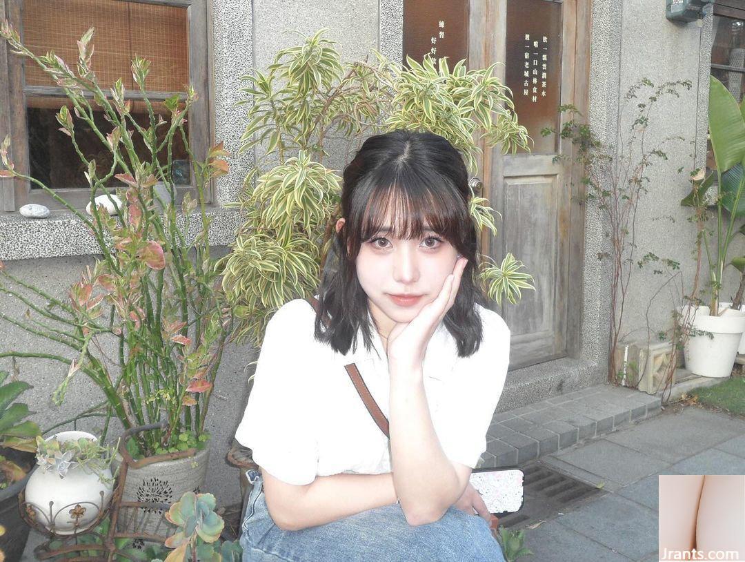 Cô gái xinh đẹp tươi tắn “cpyy” có nụ cười ngọt ngào và đôi mắt điện hút hồn và quyến rũ (10P) - Ảnh 5