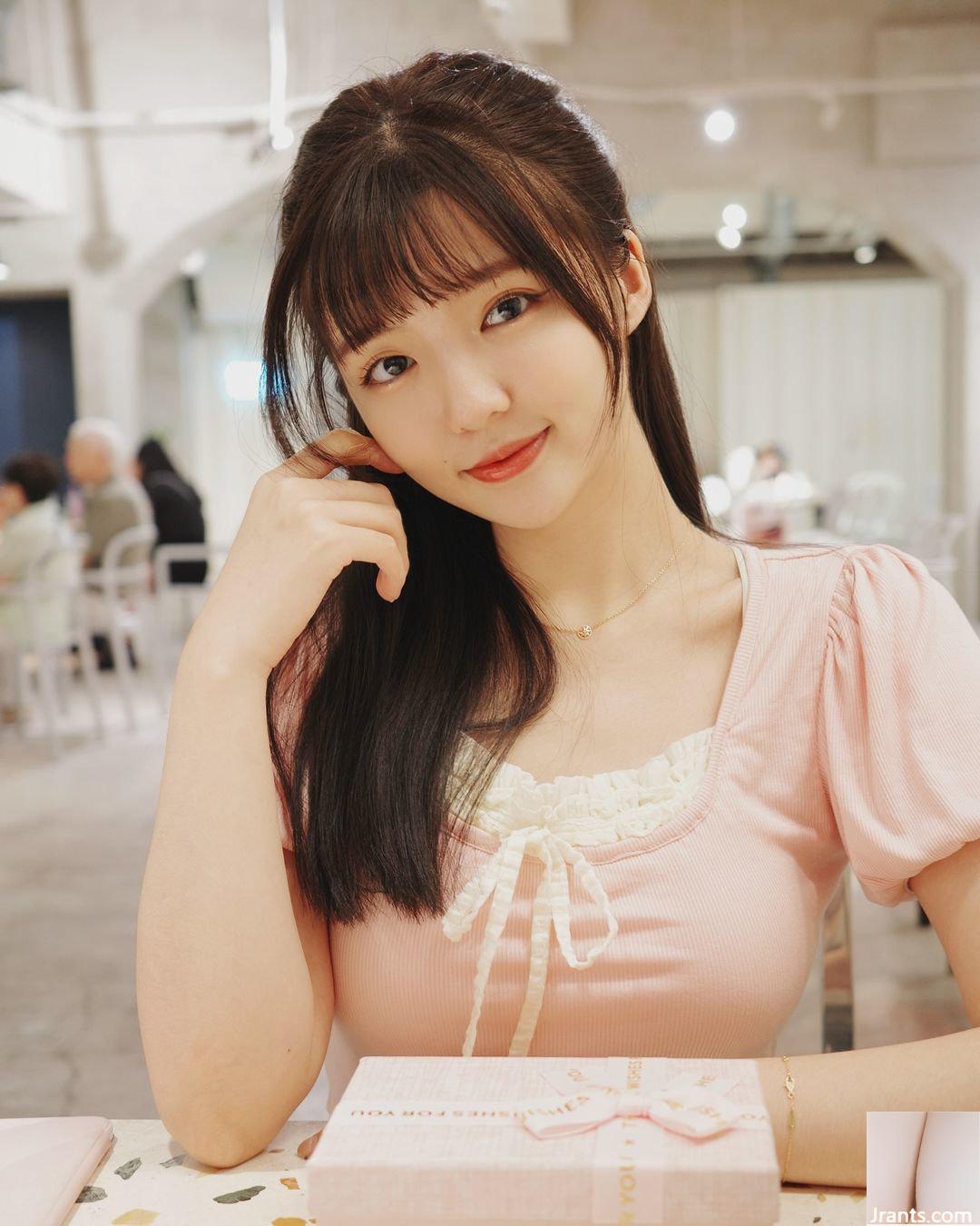 “Dinghui Venus” gây choáng với vẻ ngoài ngọt ngào và vóc dáng bụ bẫm (10P) - Ảnh 2