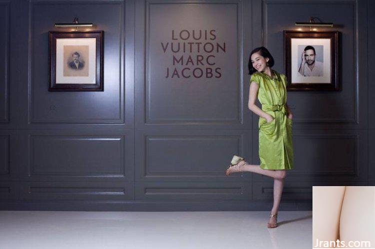 Khuôn mặt cực khoái của bạn gái tin đồn Mizuhara Kiko của G-Dragon trong quảng cáo trông như đang quay AV (27P) - Ảnh 13