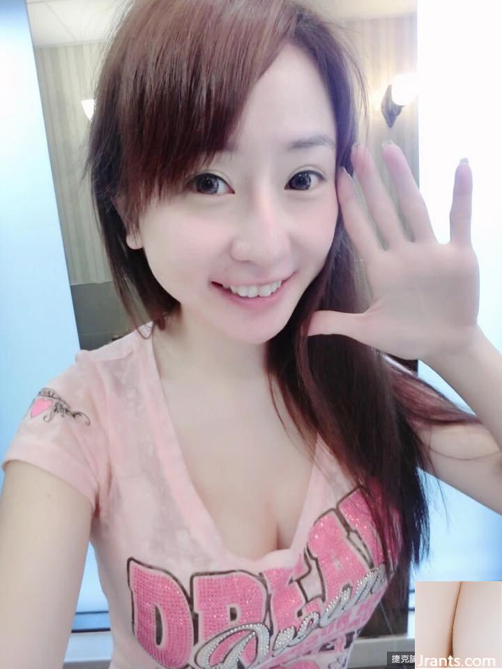 Madou ~ T sexy 34D (Tiffany Chen)~ chỉ mặc quần lót và gối để bạn ôm anh ấy mỗi ngày (46P) - Ảnh 26