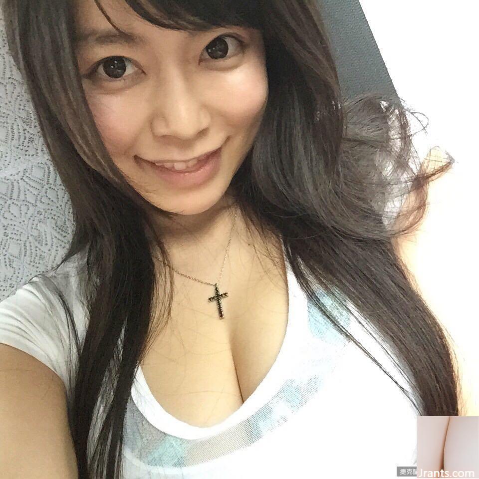 Nữ diễn viên H-cup mặc bikini ngực siêu khủng đọc tiếng Trung~Shibuya Yuri~nhảy lên giường và nảy người khi quay video selfie (35P) - Ảnh 22